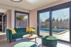 Villa | Living room - Relaxing Villa in Pula With Private Pool (Fazana)