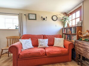TV, fireplace - The Old Tack Room - UK49233 (Tilshead)