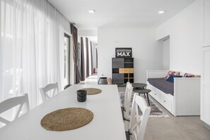 Private kitchen - Modern Apartment, 300m From the Beach (Rab)