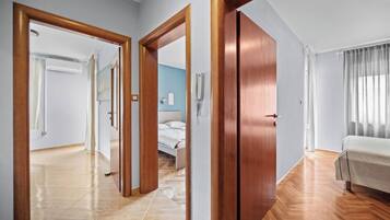 Apartment | 2 bedrooms, iron/ironing board