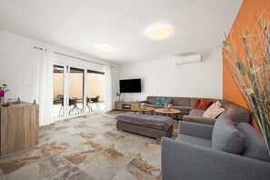 Villa | Living room | Fireplace