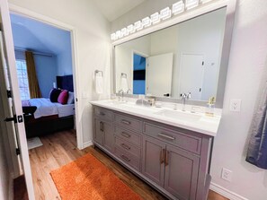 3 多间卧室、熨斗/熨衣板、旅行婴儿床、免费 WiFi