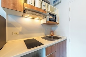 Micro-ondes, plaque de cuisson