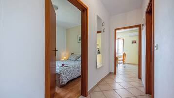 Apartment | 2 bedrooms, iron/ironing board