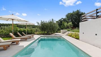 Villa | Pool | Indoor pool, outdoor pool