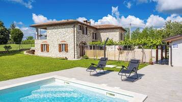 Biệt thự | Hồ bơi | Hồ bơi trong nhà, hồ bơi ngoài trời