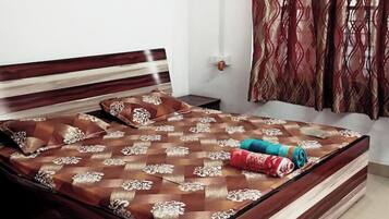 2 bedrooms, WiFi, bed sheets