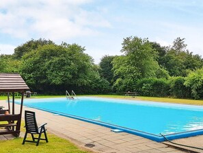 House | Pool