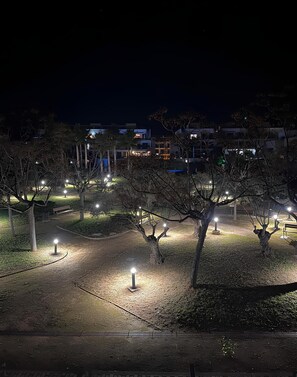 المنطقة المحيطة بالمنشأة