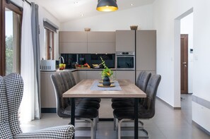 Dining - Luxe Villa With Jacuzzi and Pool (Marcana)