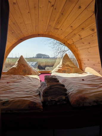 1 bedroom. The apple - sleeping barrel in East Frisia