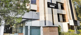 Super Townhouse Oak Kodambakkam