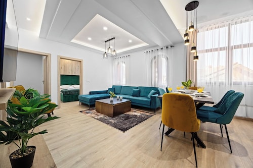 2 Bedroom Charming Apartment in Pula