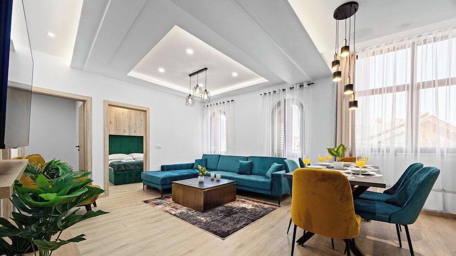 2 Bedroom Charming Apartment in Pula