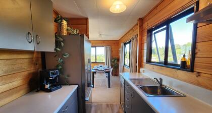 Te Mata Peak Retreat/Central to HN & Local Venues/Clean & Comfortable