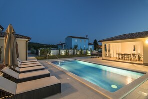 Villa | Exterior