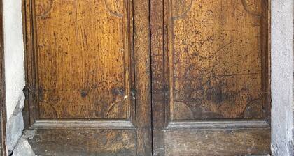 Appartement lumineux et traversant en plein centre historique !