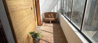Bright through-apartment in the heart of the historic center!
