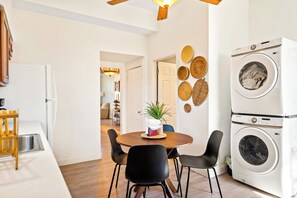 Dining - Prime Central Location Home (Springfield)