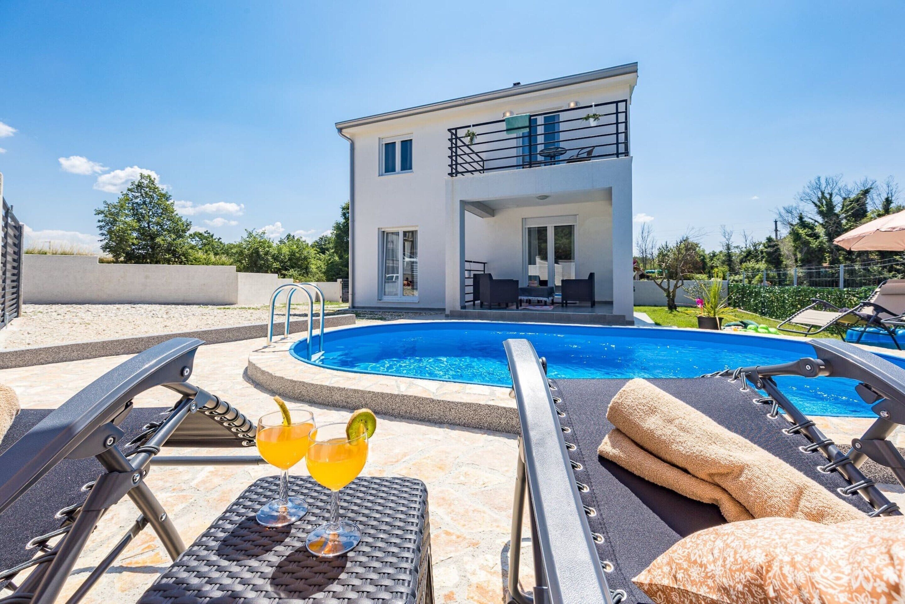 Villa | Pool | Indoor pool, outdoor pool