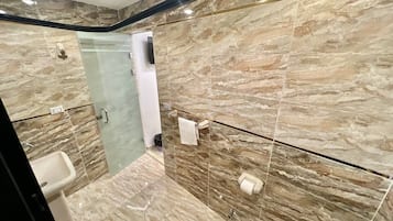 Standard Single Room | Bathroom