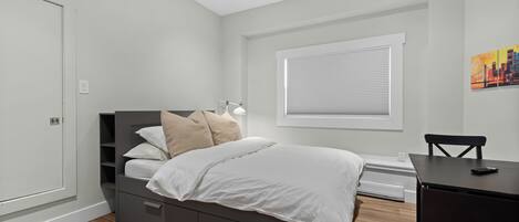 1 chambre, fer et planche à repasser, lit de bébé portatif, Wi-Fi