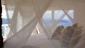 3 bedrooms, desk, iron/ironing board, WiFi