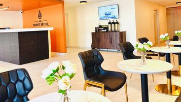 Coin salon dans le hall