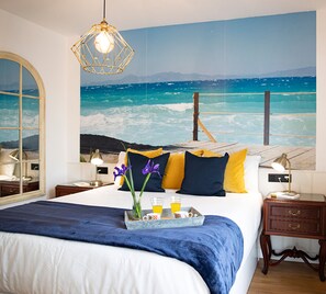 4 bedrooms, individually furnished, iron/ironing board - Villa in Sanxenxo With Pool & Sea Views (Sanxenxo)