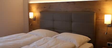 Comfort Double or Twin Room, Private Bathroom