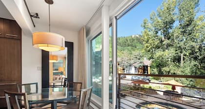 4MM Aspen Downtown Ski-In Residence by Aspen Vacation Rentals™