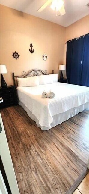 3 bedrooms, iron/ironing board, WiFi, bed sheets