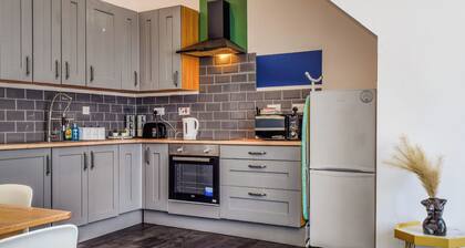 South Pier Apartment