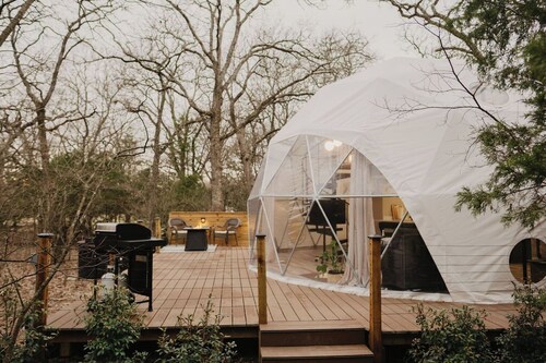 Dome with King loft and hot tub in wooded north Texas