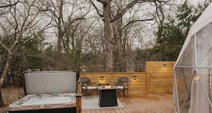 Dome with King loft and hot tub in wooded north Texas