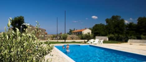 Apartment | Pool | Outdoor pool