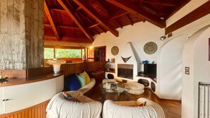 Interior - Luxury Vintage Villa: 1970s charm, pool and sea view in a signature design (Toscana)