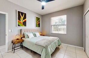 4 bedrooms, iron/ironing board, WiFi, bed sheets