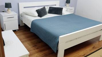 Apartment | 2 bedrooms, iron/ironing board