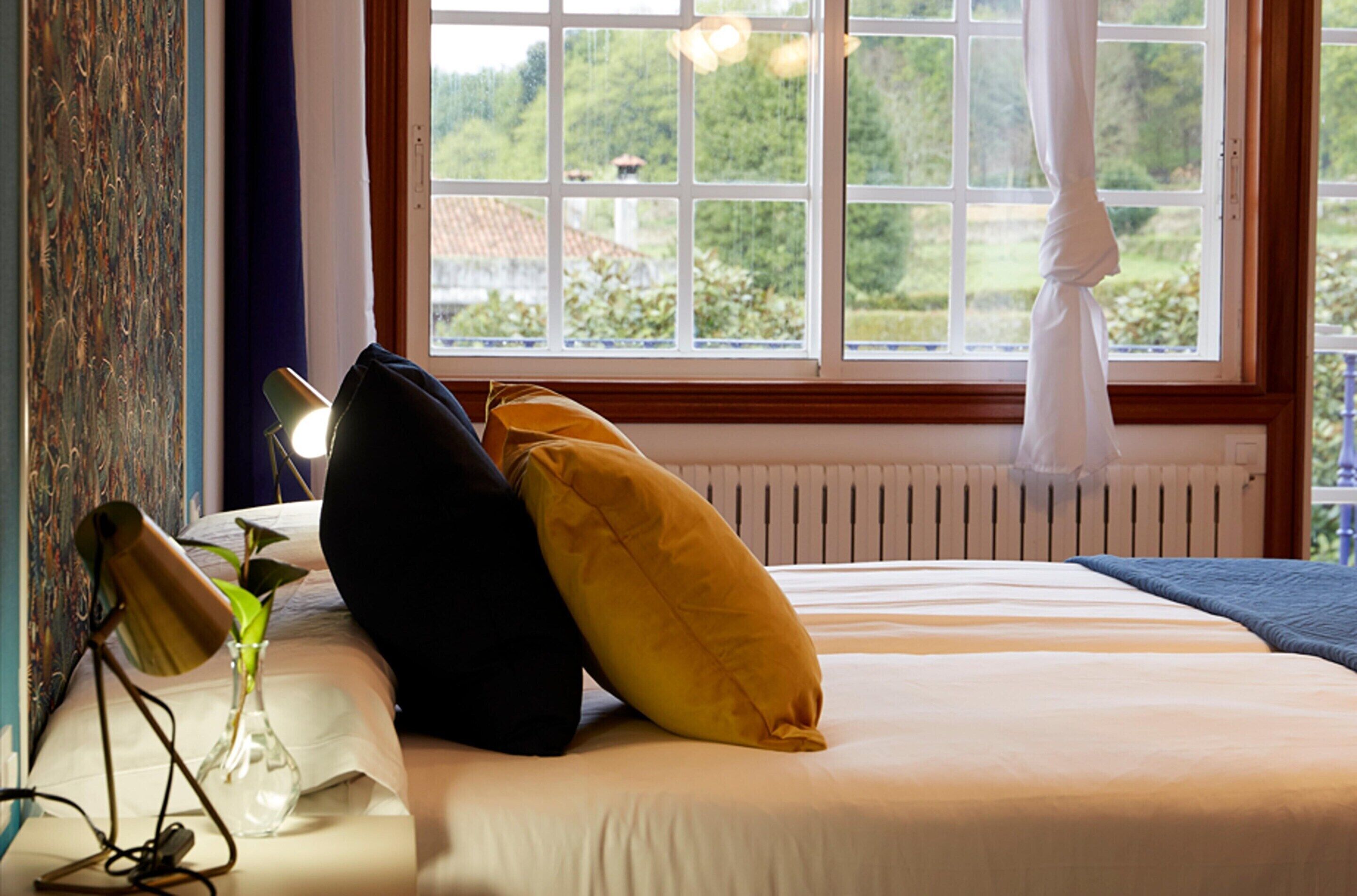 House | 5 bedrooms, individually furnished