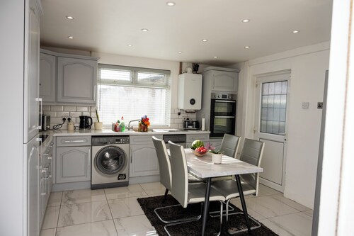 Contractor and holiday makers accommodation