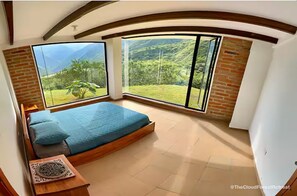 3 bedrooms, WiFi, bed sheets - TCFR - Stay in a UNESCO Biosphere Reserve - Nature, Comfort, and Adventure! (Quito)