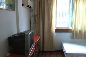 Unclassified image, 3 of 18, button - Xingwang Hostel (Shanghai)