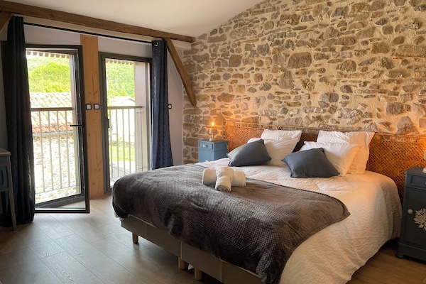 OLYMPIE | Skrivebord, skrivebord for bærbar PC, lydisolert og wi-fi (inkludert)