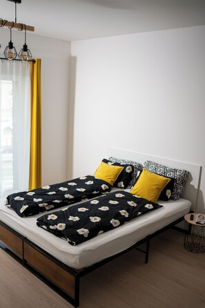 1 bedroom, in-room safe, WiFi, bed sheets