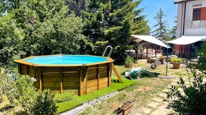 Villa | Zwembad | Een binnenzwembad en een buitenzwembad
