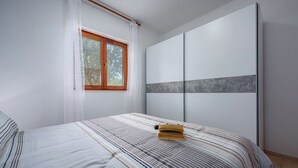 Unclassified image, 4 of 20, button - Apartment in Drenje Near Jadrena Beach (Rasa)