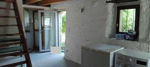 Interior - House 1827, walking distance to the beach, 3 people (saint gildas de rhuys)