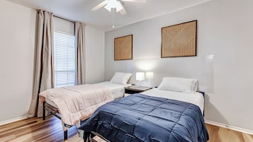 4 bedrooms, desk, iron/ironing board, WiFi