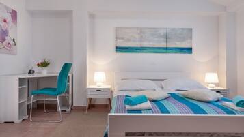 Apartment | 1 bedroom, iron/ironing board